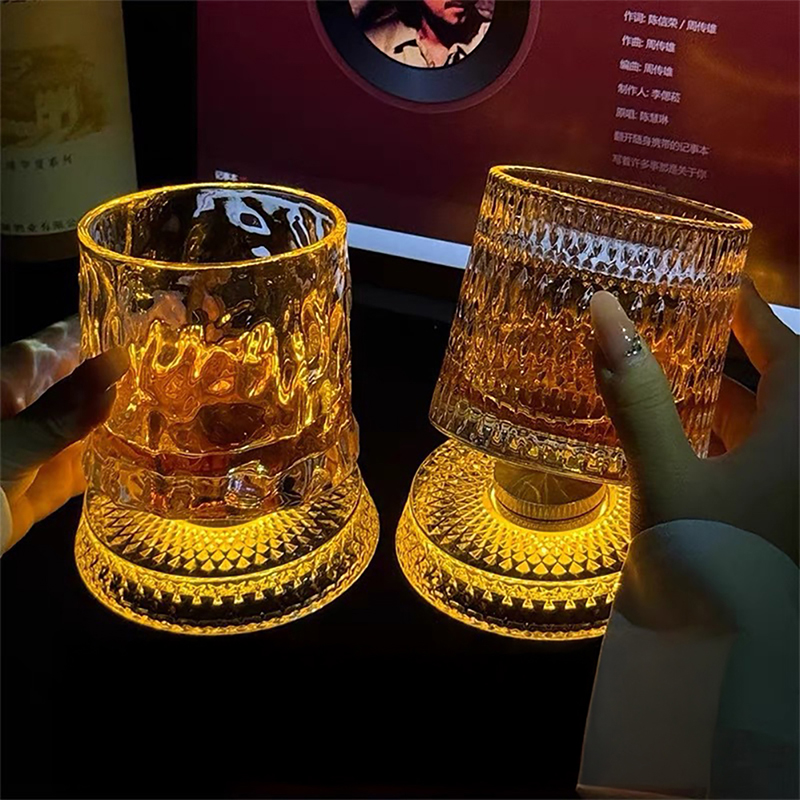 Old Fashioned Glass - 360 ° แก้ววิสกี้หมุนได้พร้อมไฟ LED แก้วคริสตัลบูร์บงแบบหมุนได้ แก้วสก็อตแบบโอลด์แฟชั่นด์เรืองแสง
